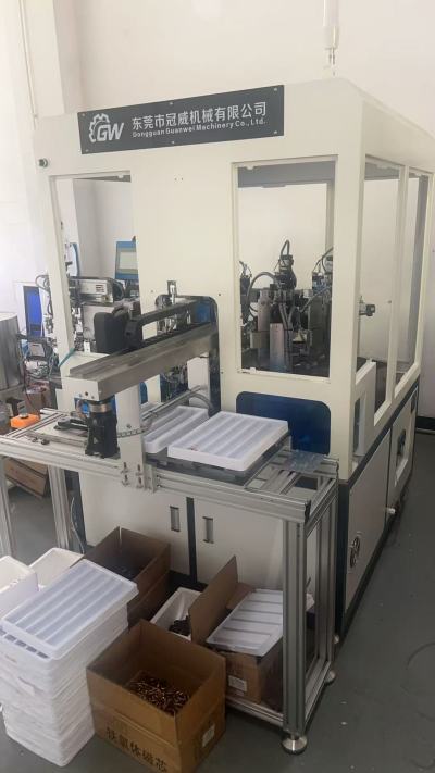 2022年，公司大量导入东莞拿创，冠威等全自动生产SQ共模电感绕线机